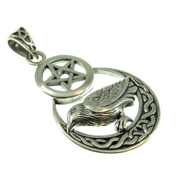 Solid 925 Sterling Silver Raven on Celtic Crescent Moon Pentacle Pendant - Picture 3 of 5